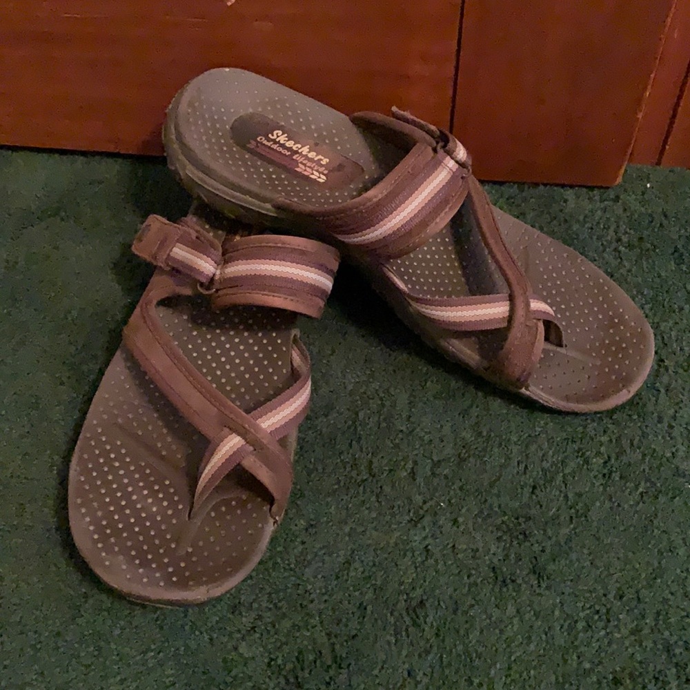 Sketchers sandals